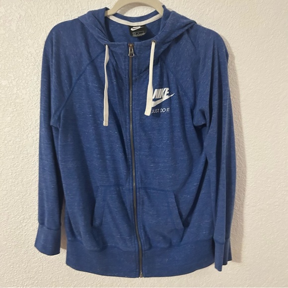 Nike Tops - Nike Gym Vintage Full Zip Light Weight Hoodie Women’s Size Large Heathered Blue